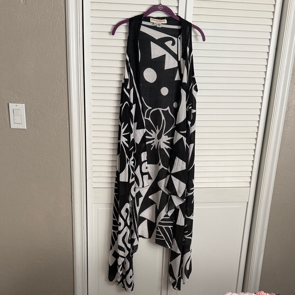 Black and White Geometric Women's Cardigan